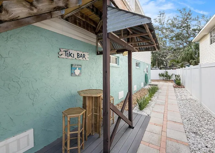 Holiday home Coastal Escape- 4 Minute Walk To The Beach!